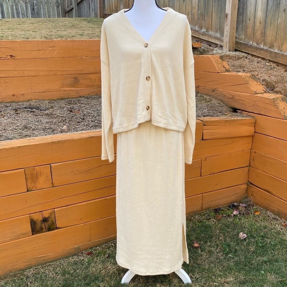 Time and Tru Women’s Cardigan and Skirt 2PC Set Size 20 XXL - Picture 7 of 8